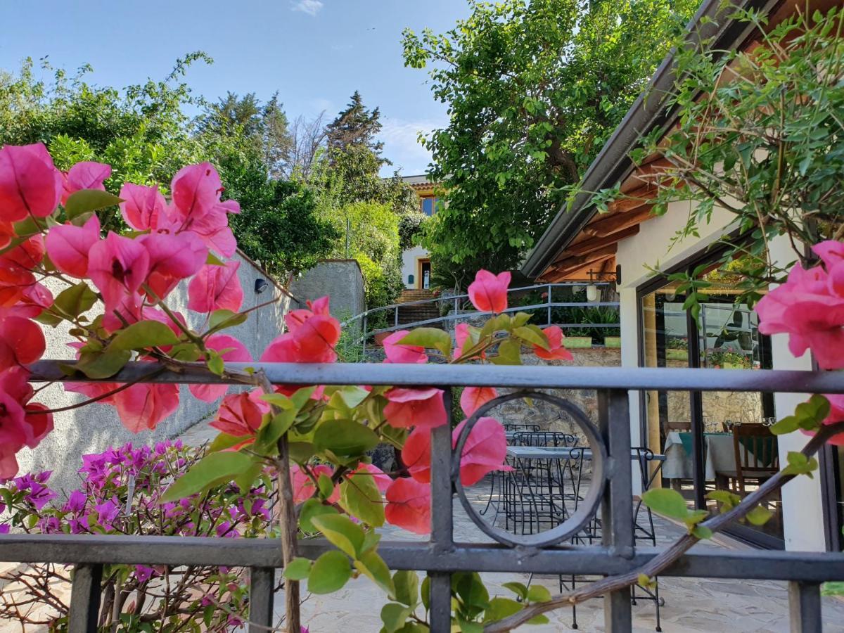 Borgo San Francesco Hotel Gioiosa Marea Exterior foto